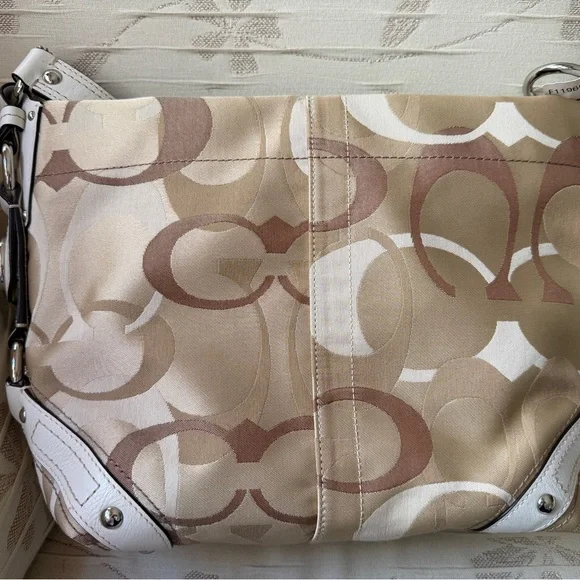 NWT Coach Signature Shoulder Bag in Beige, Tan and Cream with cream leather - Picture 2 of 7